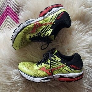 MIZUNO wave inspire 7 yellow running shoes size 8.5 men